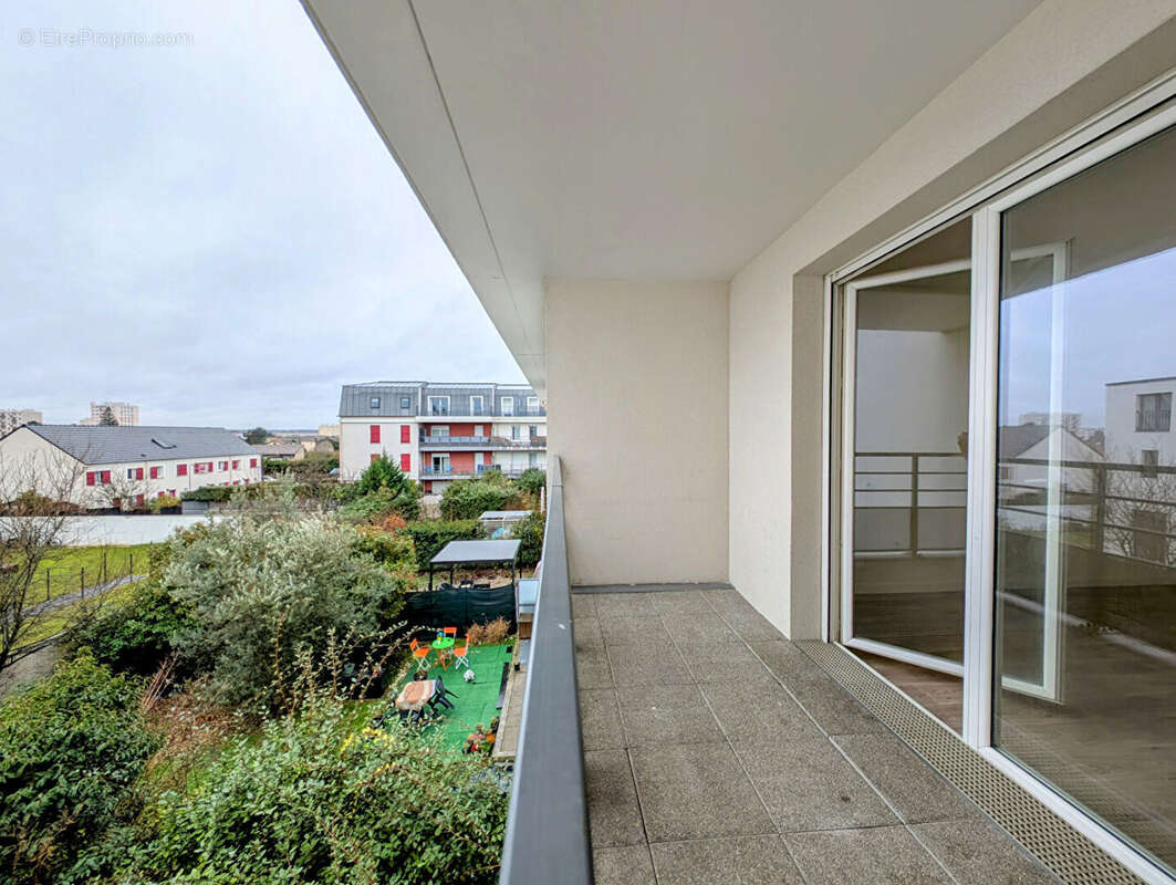 Appartement à SARTROUVILLE