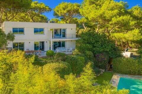Maison à HYERES
