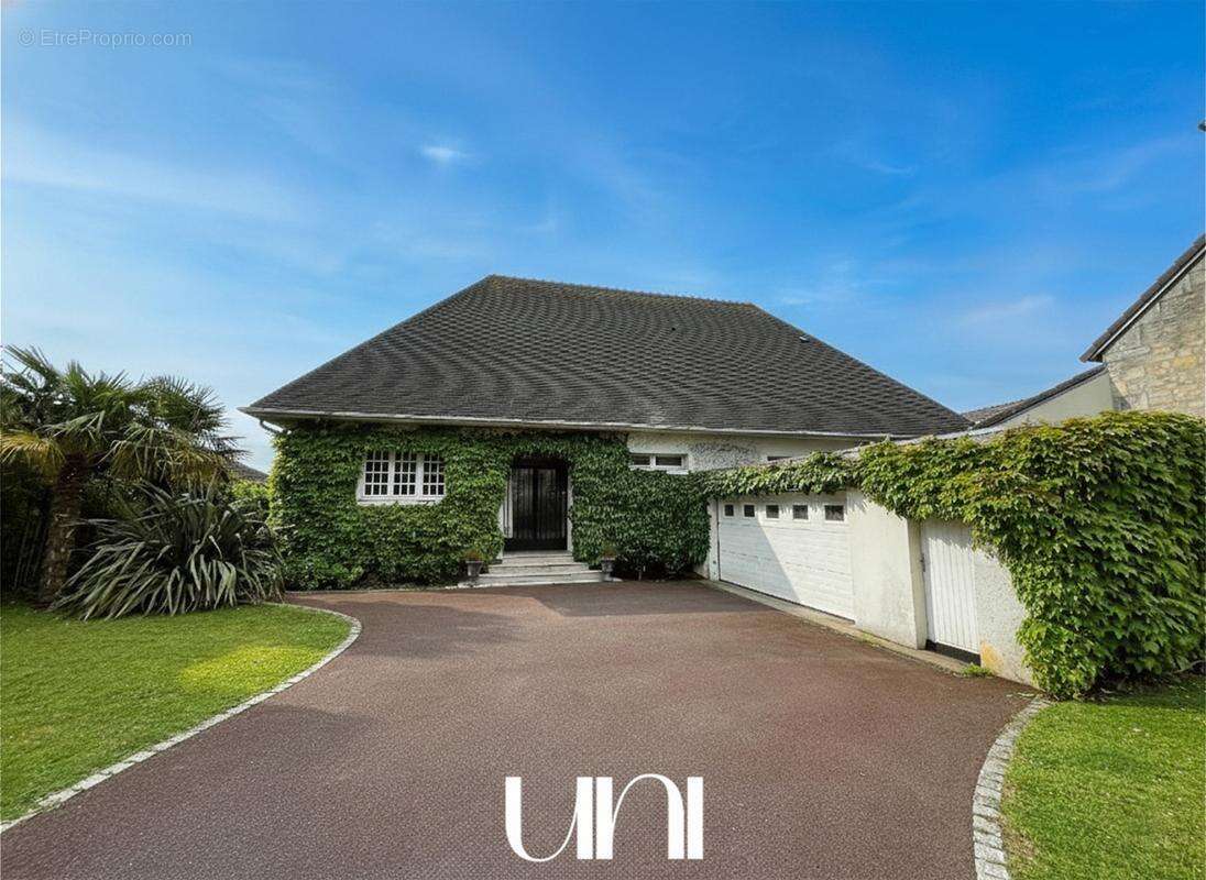 Maison à BRETTEVILLE-SUR-ODON