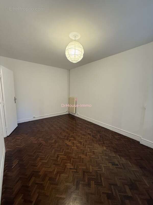 Appartement 118 m² à Versailles  - photo 8