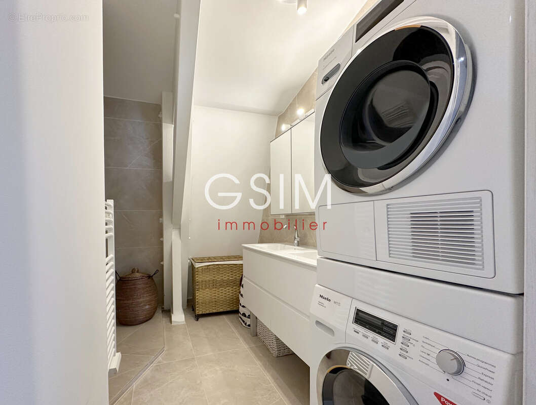 Appartement à SURESNES