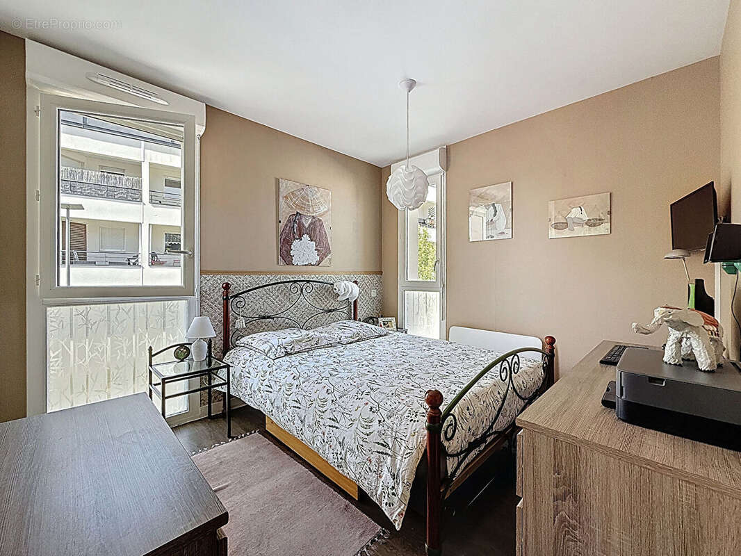Appartement à SURZUR