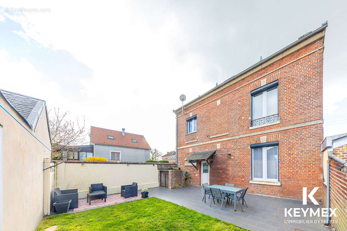 Maison à SAINTE-GENEVIEVE