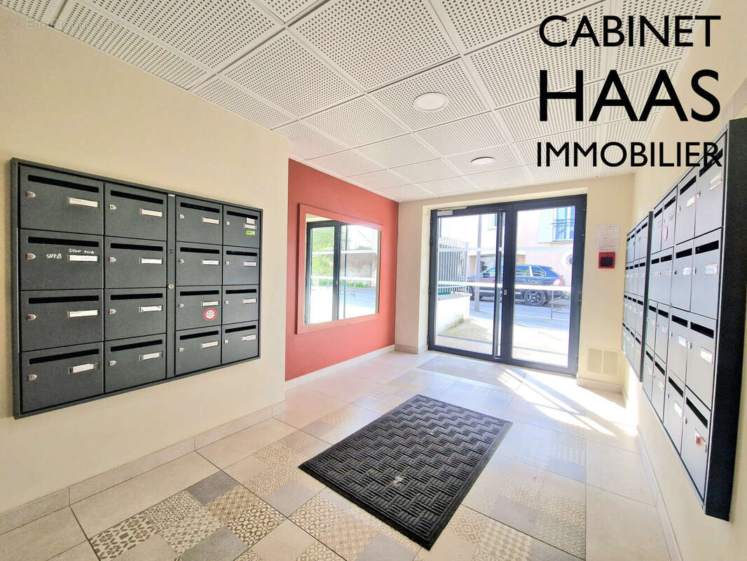 Hall - Appartement à TORCY