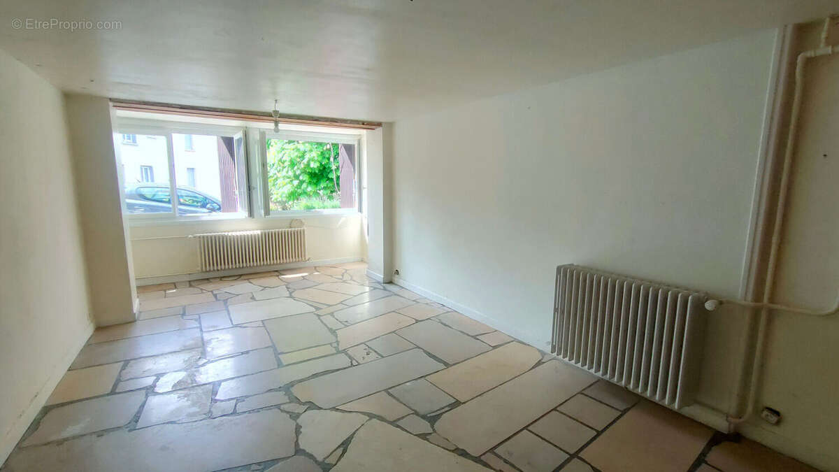 Maison à HAUTEVILLE-LOMPNES