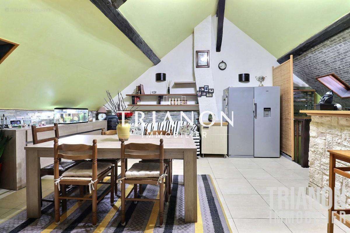 VAUX SUR SEINE : Grand T2 cosy à réinventer - photo 2
