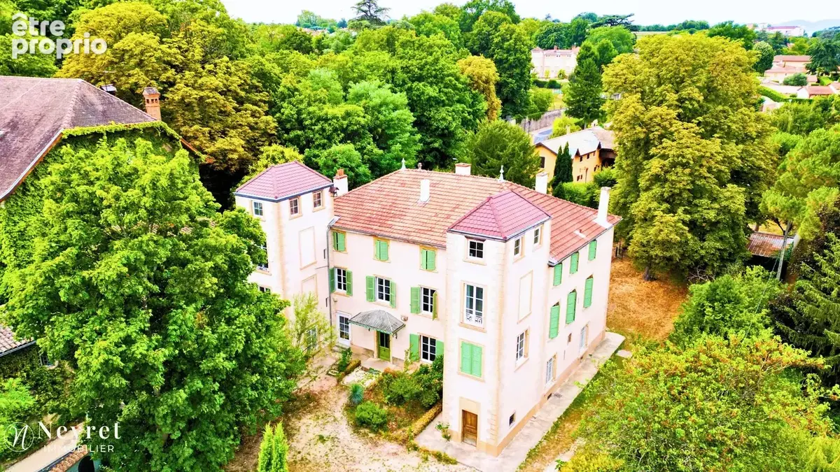 Opportunité à saisir dans une maison de maître de 6 lots sur les hauteurs de Vernaison , Duplex T4 de 150 m2 - photo 10