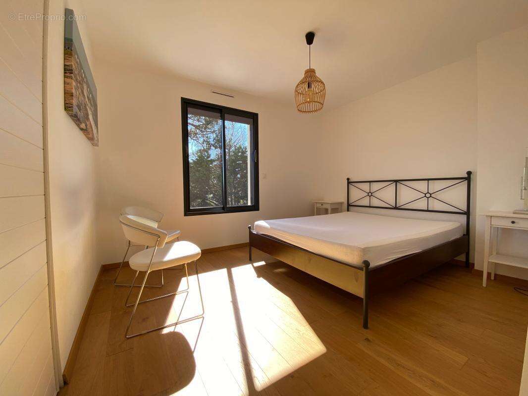 Maison à LES MATHES