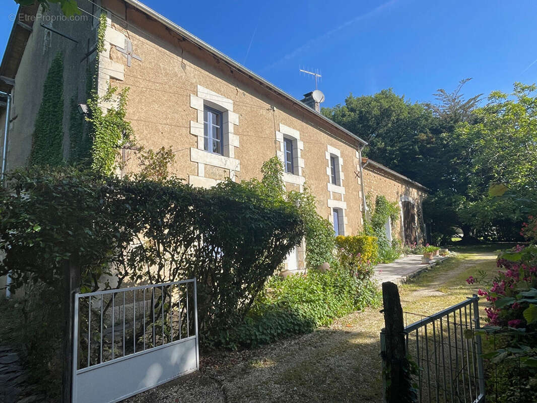 Maison à POUILLE