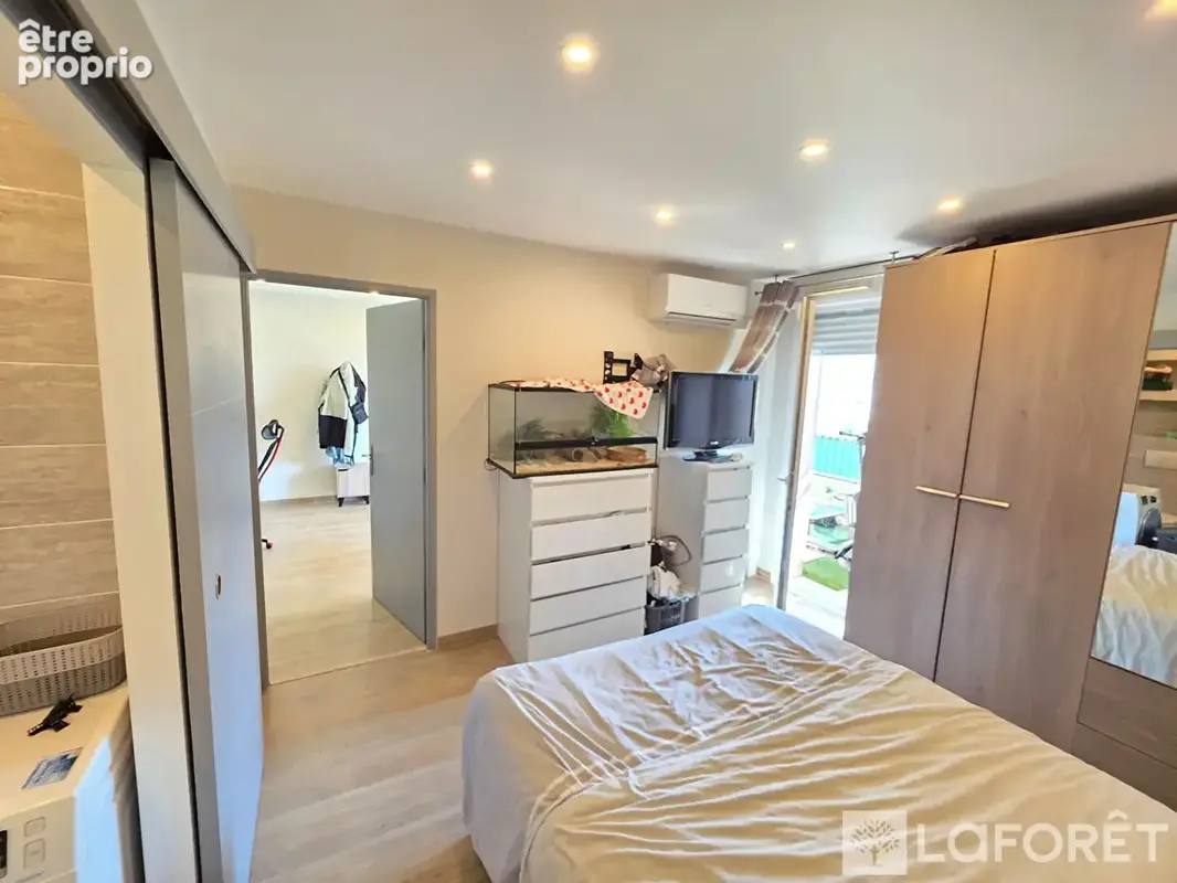 Appartement  Plans de Carros 2 pièces avec terrasse , résidence avec piscine - photo 14