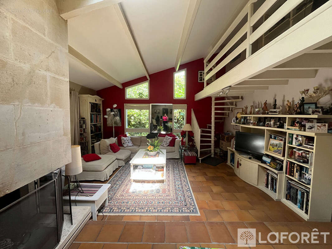 Maison - Golf St Sulpice et Cameyrac - 5 chambres - 196m² - photo 4