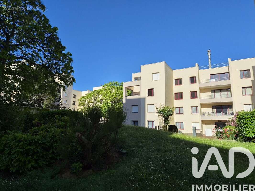 Photo 2 - Appartement à MONTIGNY-LE-BRETONNEUX