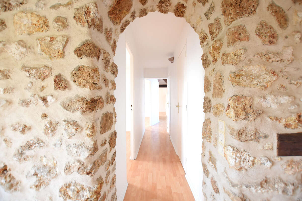 Maison à LES ESSARTS-LE-ROI