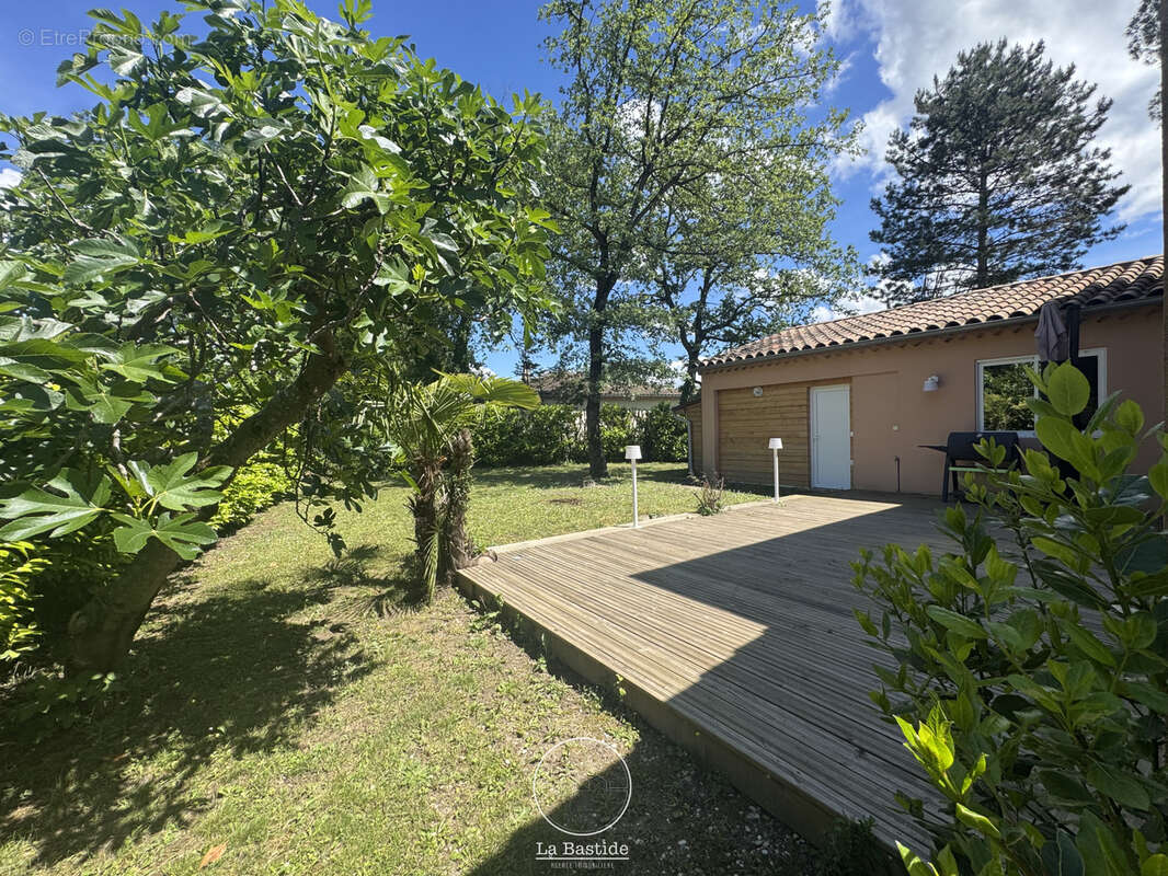 Maison à MONTBOUCHER-SUR-JABRON
