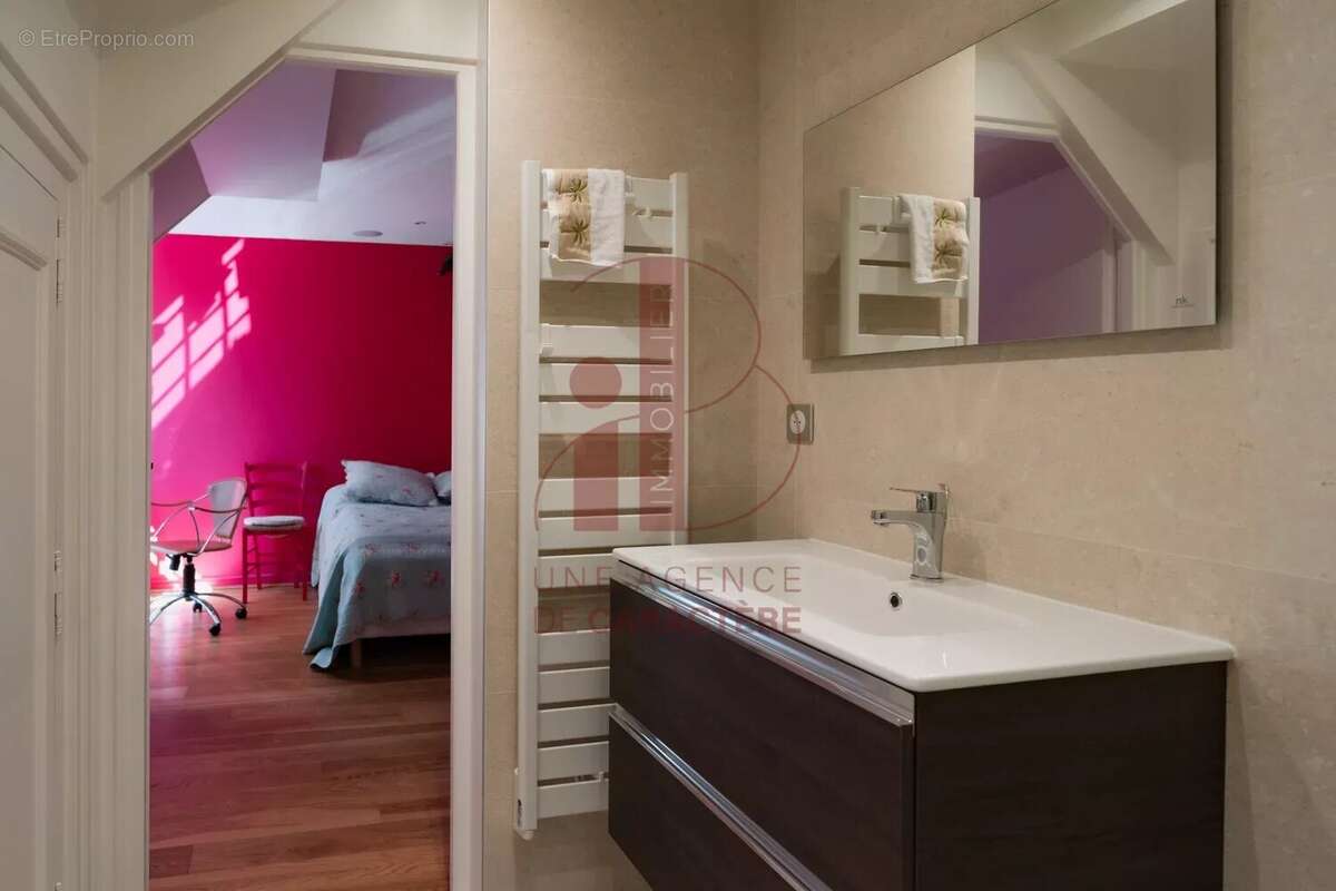 Maison à FONTAINEBLEAU