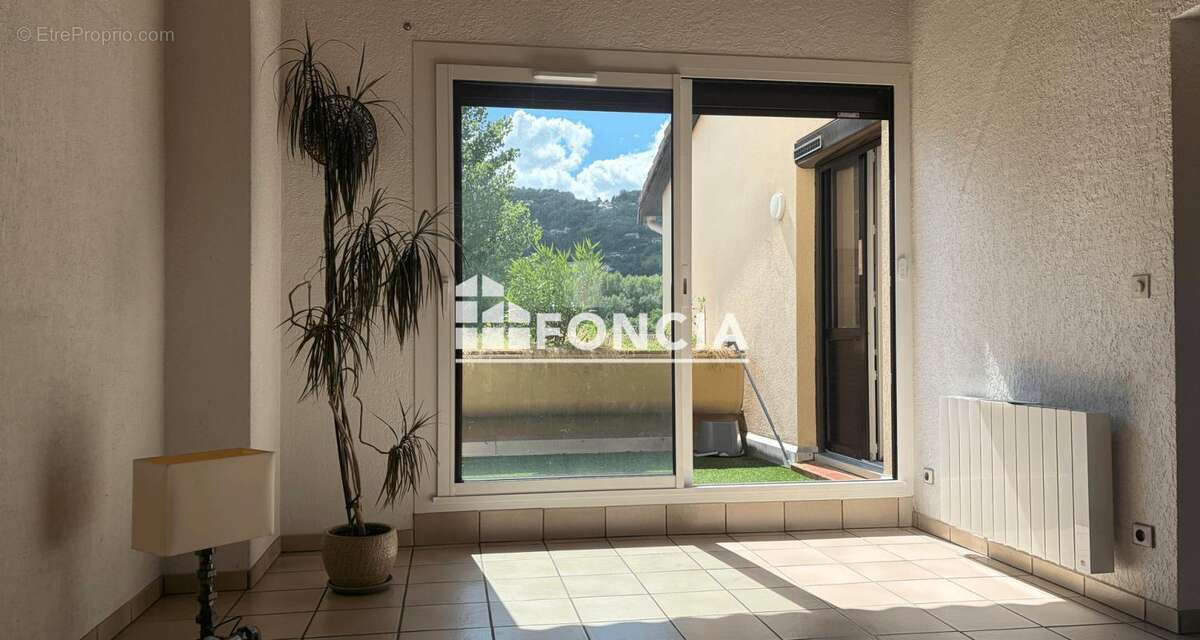 Appartement à VIZILLE