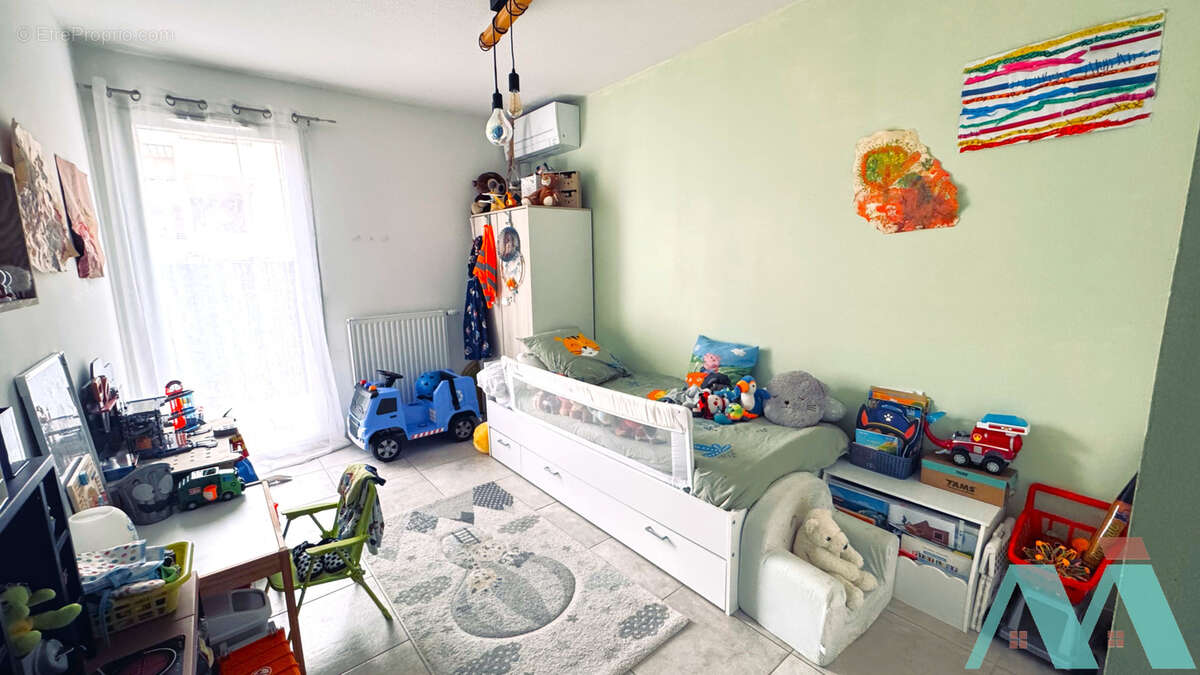 Appartement à LE CASTELLET