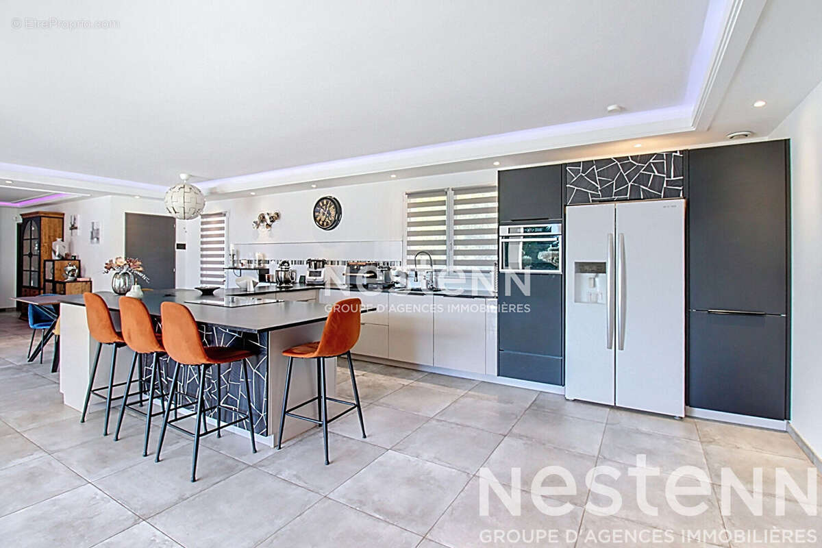 Maison à LE CANNET-DES-MAURES