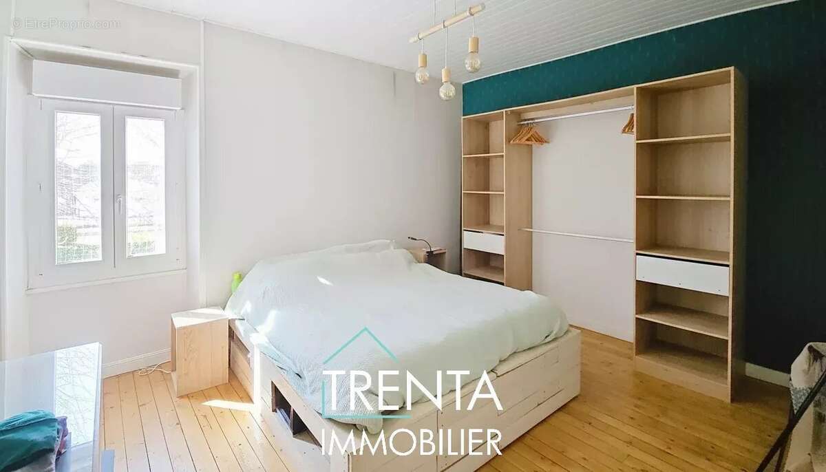 Maison à LES ABRETS