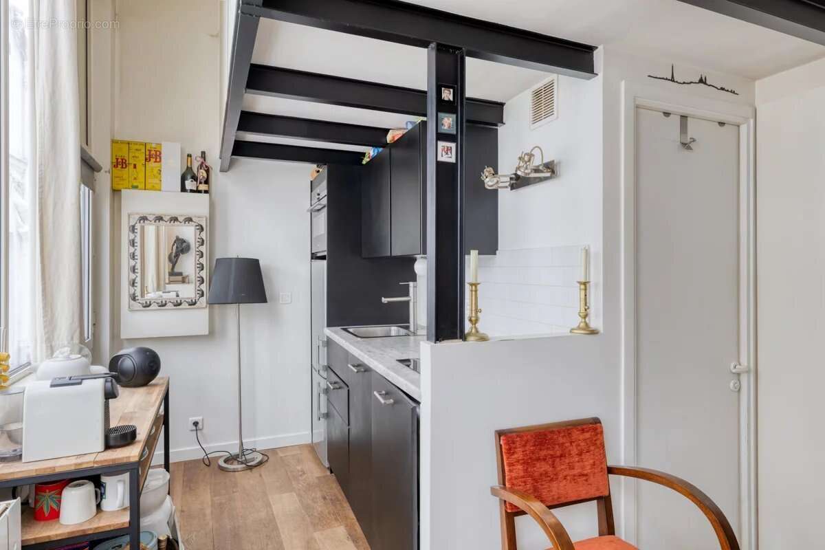 Appartement à PARIS-18E