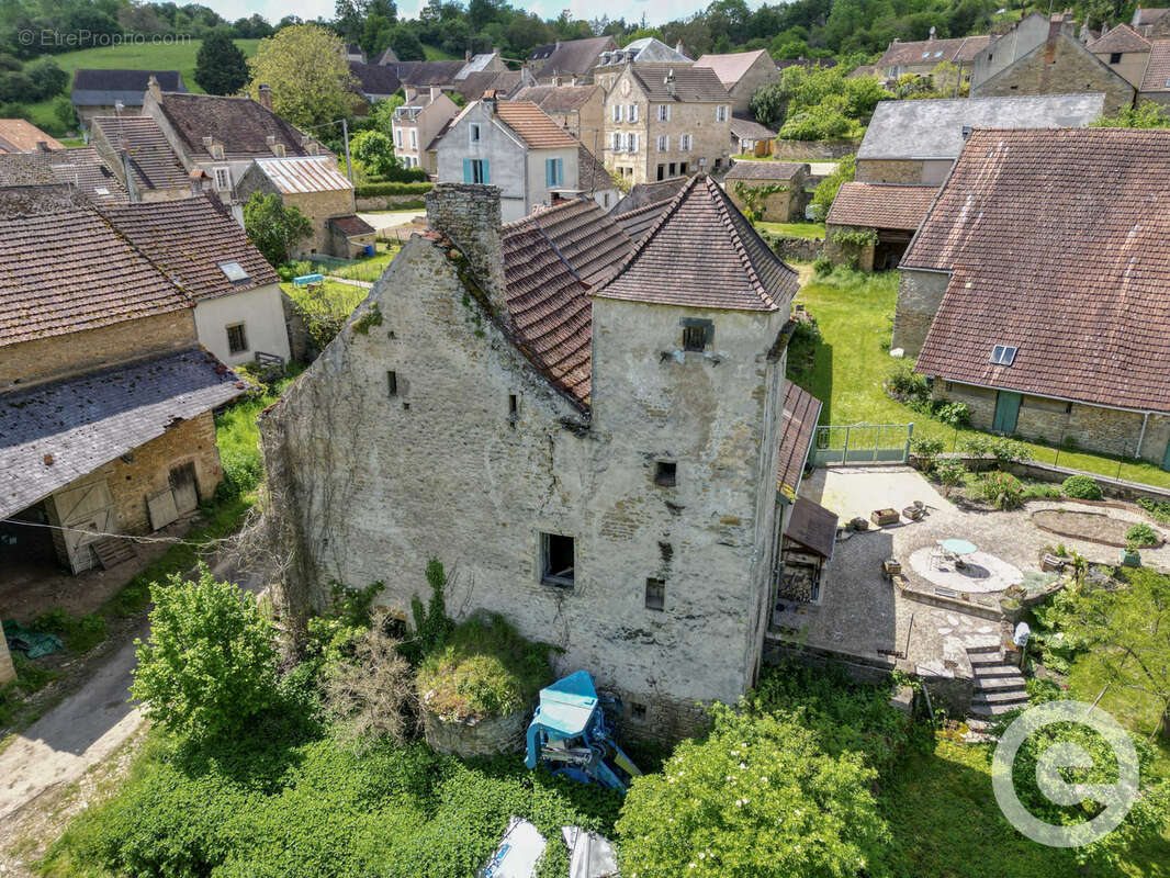 Maison à FONTENAY-PRES-VEZELAY