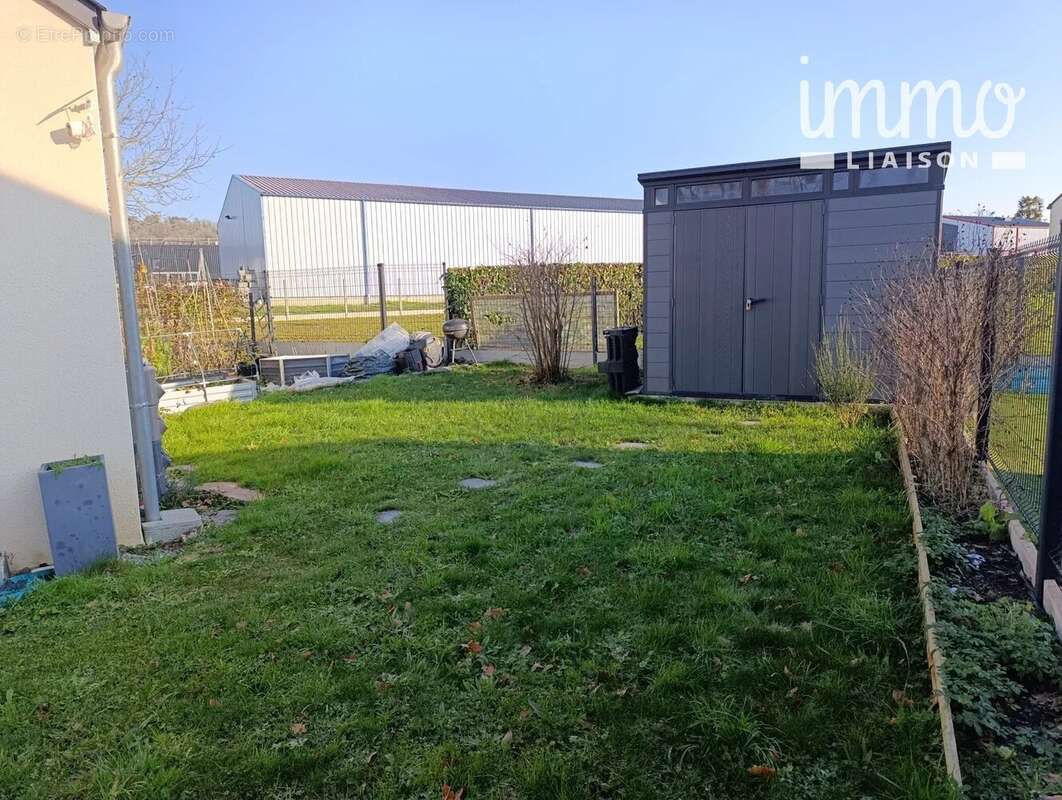 Maison à LA CHAPELLE-BOUEXIC