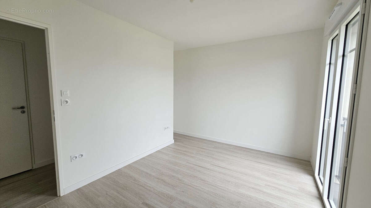 Appartement à SAINT-CYR-SUR-LOIRE