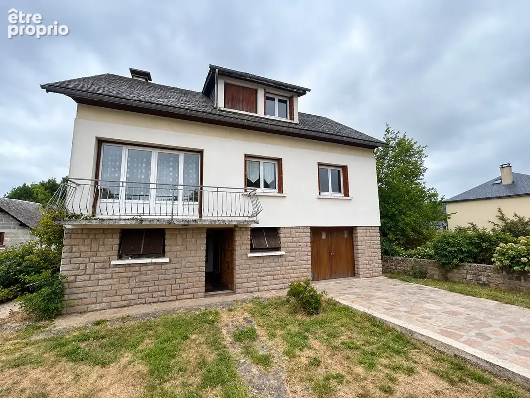 Maison à MEYMAC