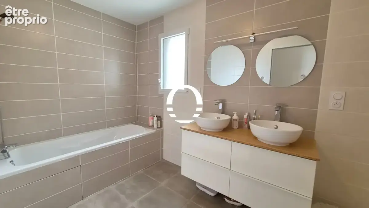 Maison récente de 2020 , 105 m² Terrain clos de 1 476 m² - photo 4