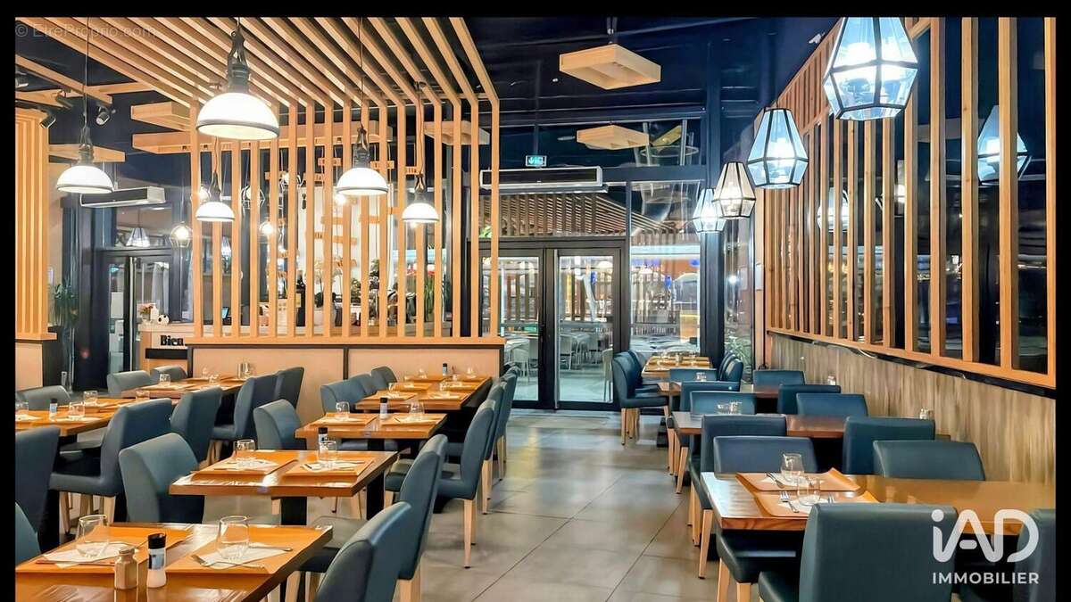 Photo 5 - Commerce à LE PONTET