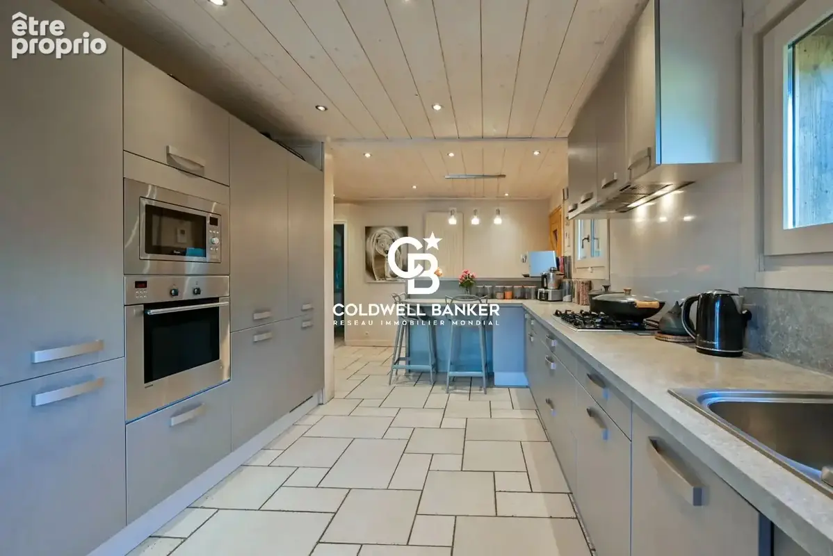 Chalet 5 chambres de 217m² avec belles prestations et vue Mont-Blanc - Sallanches - photo 5
