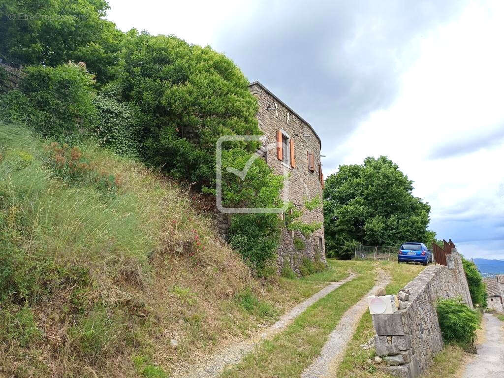 Ensemble immobilier composé de 3 logements, terrain 3894 m2 - photo 23