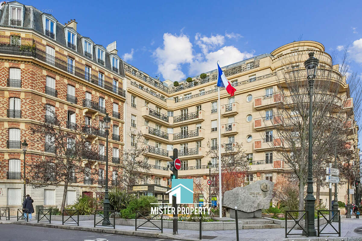 Appartement à LEVALLOIS-PERRET