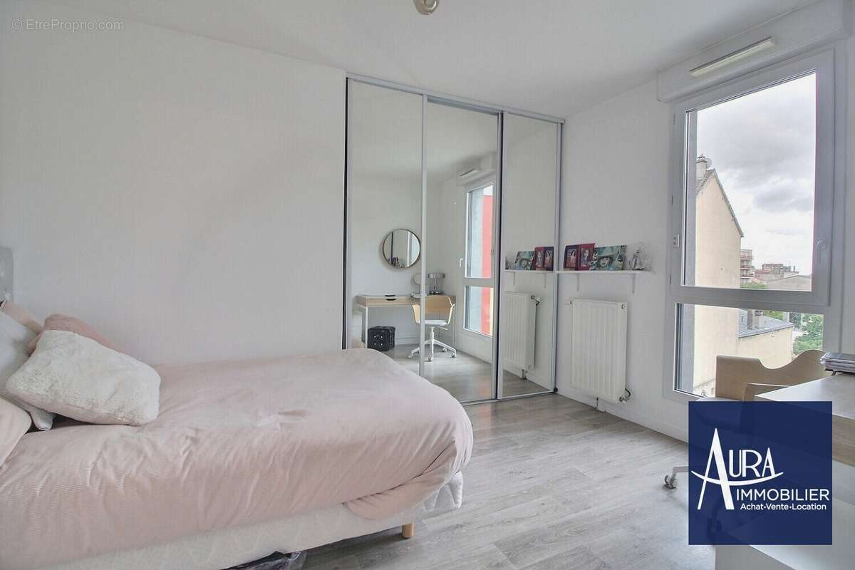 exposio_0008_1 - Appartement à LES LILAS