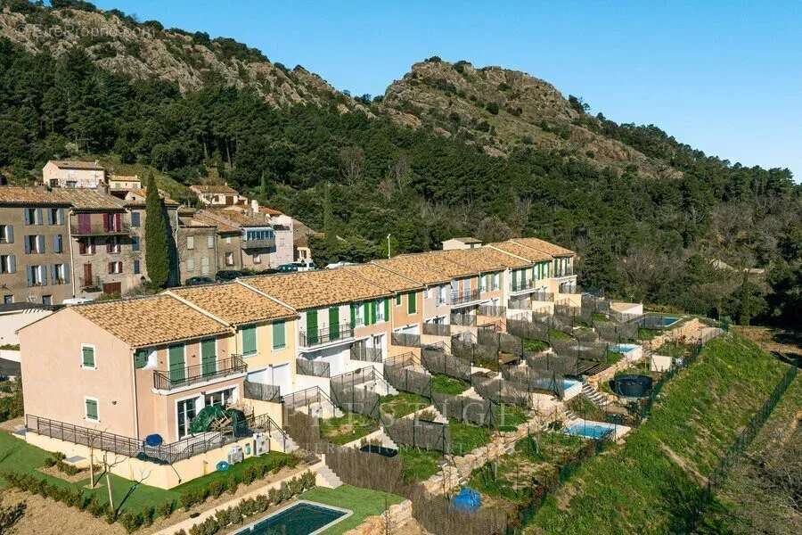 Maison à LA GARDE-FREINET