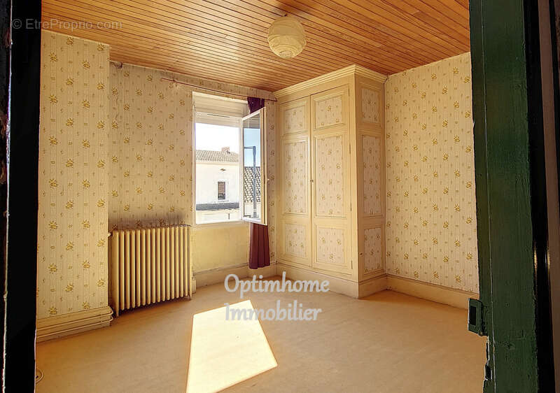 Maison à LA CROIX-BLANCHE