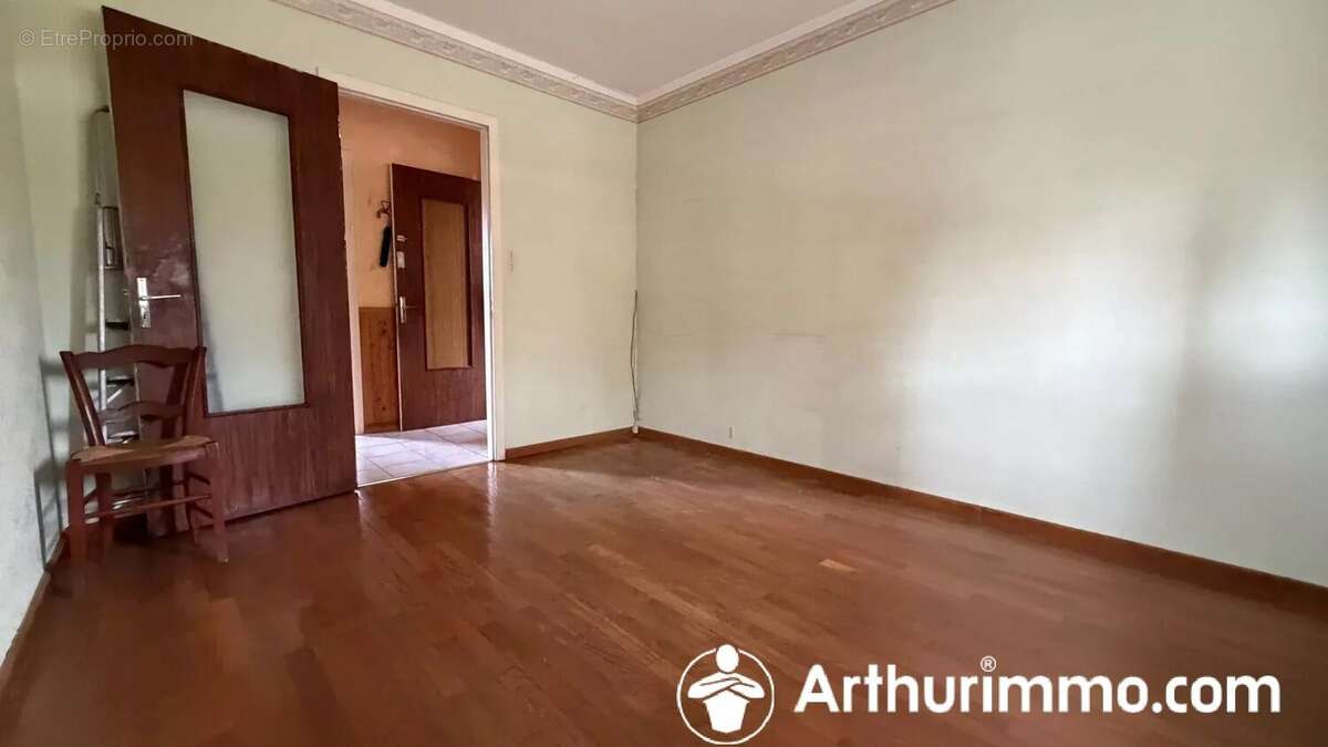 Maison avec 2 appartements – Idéal investisseur ou grande famille - photo 5