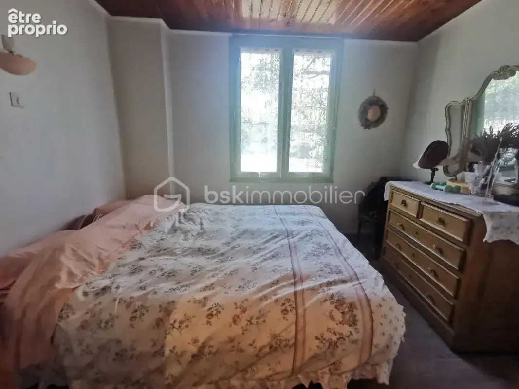 THOARD - Maison coup de cœur ! 68m² - 2 chambres - terrasse - terrain - photo 12