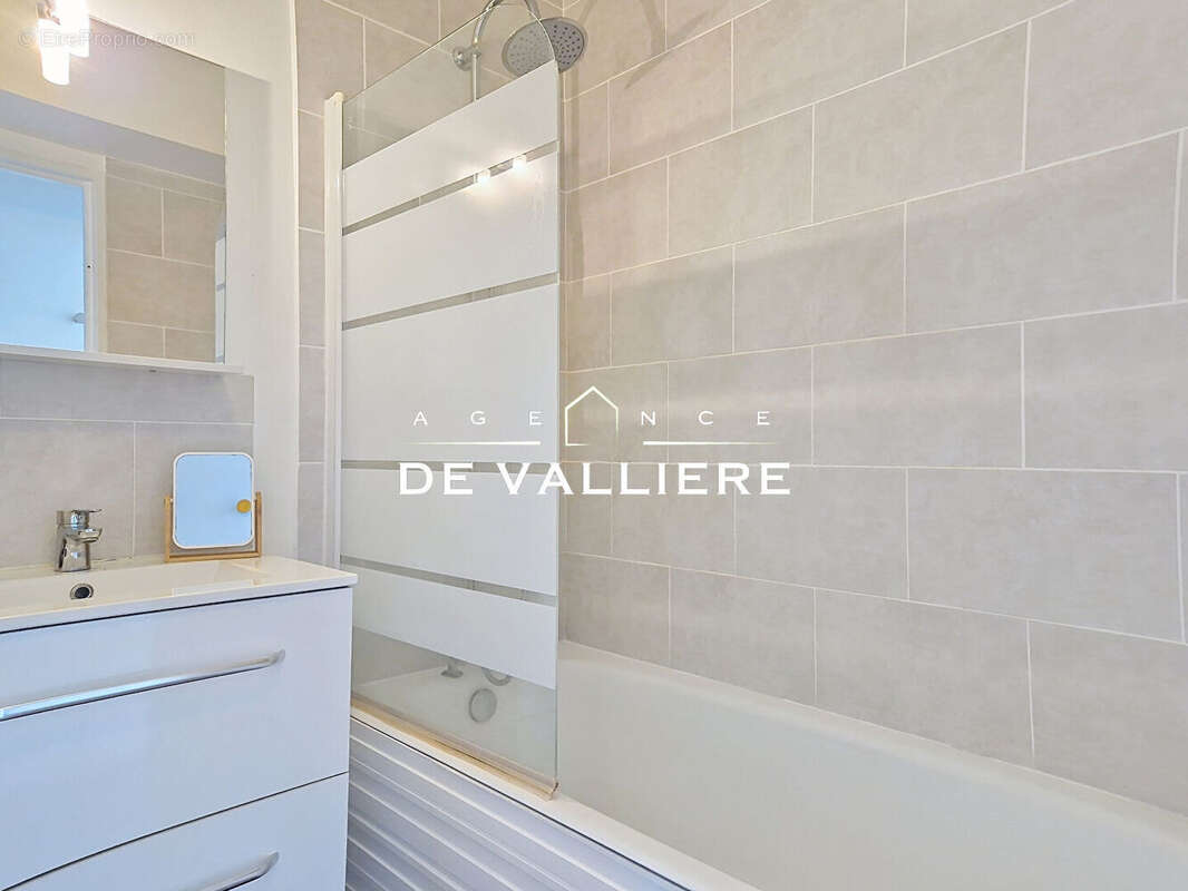 Appartement à NANTERRE