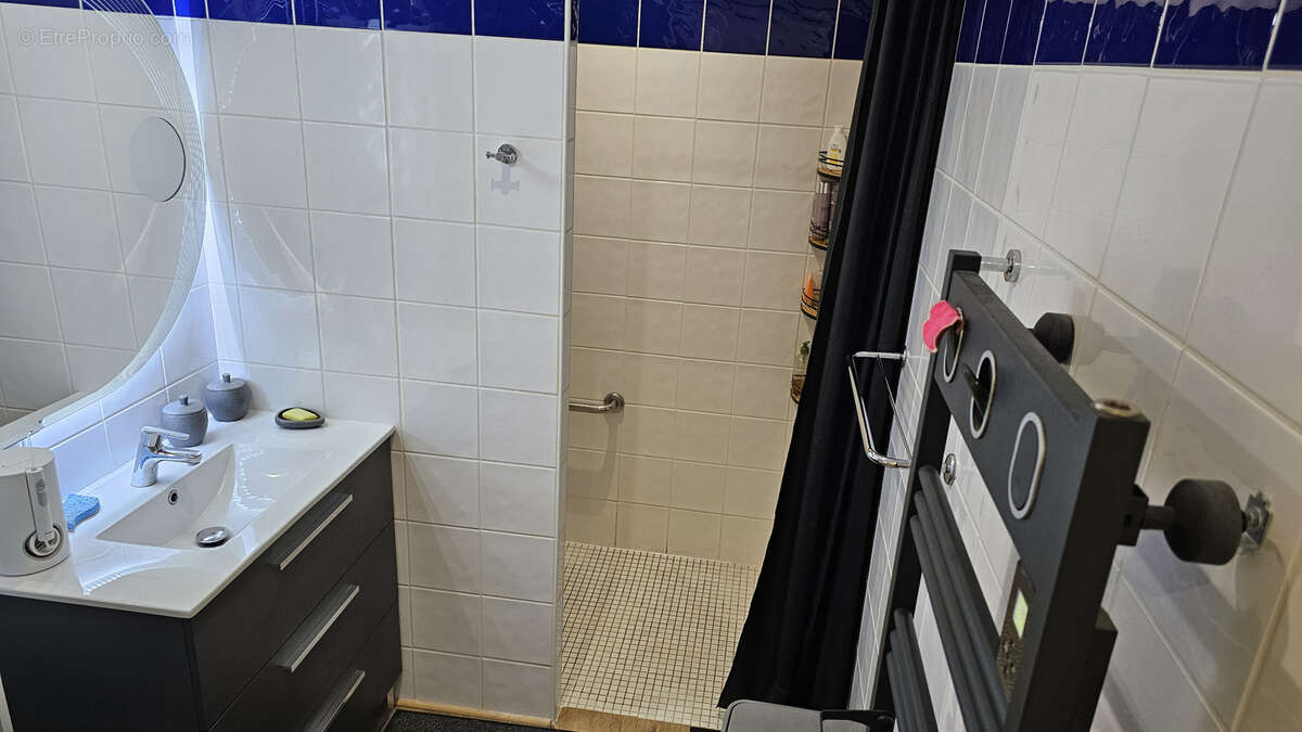 Maison de plain pied rénovée en 2023 Piscine - photo 7