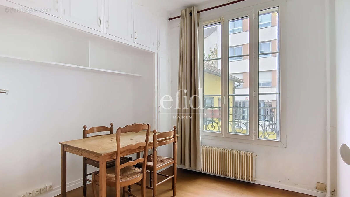 Maison à SARTROUVILLE