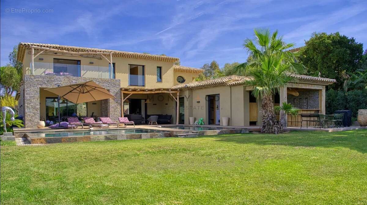 À Vendre – Villa d’architecte neuve à pied du village de Saint-Tropez - photo 10