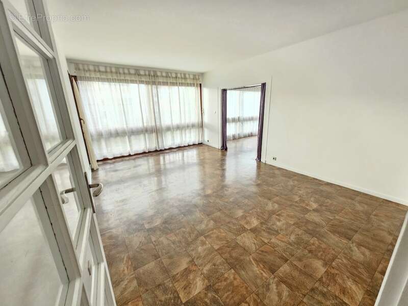 Appartement à RIS-ORANGIS