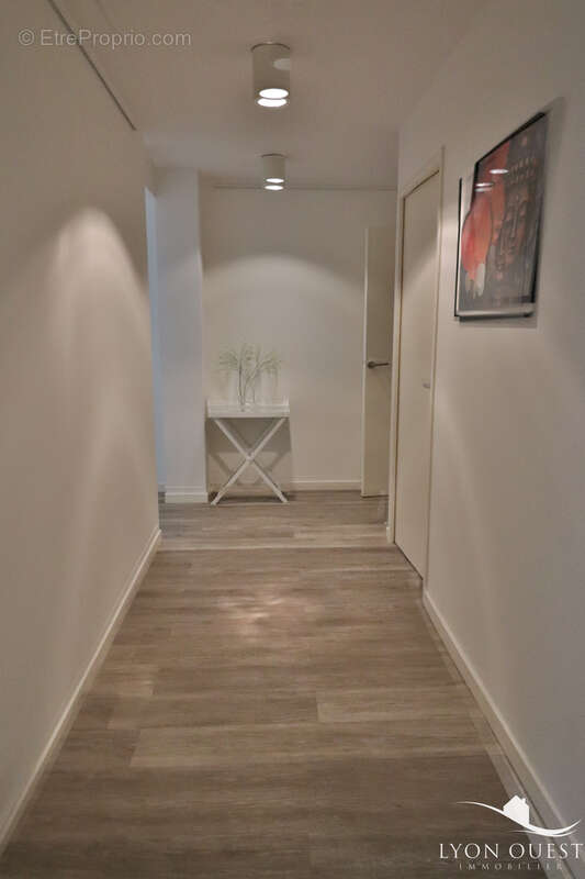 Commerce à CHARBONNIERES-LES-BAINS