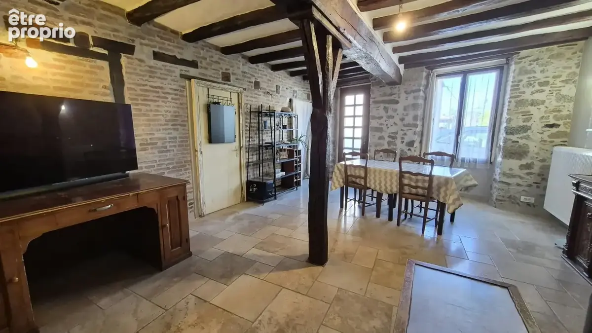 Maison en pierre de caractère - 214m2 - 7 pièces - photo 3