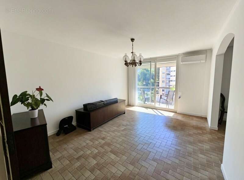 Appartement à MARSEILLE-10E