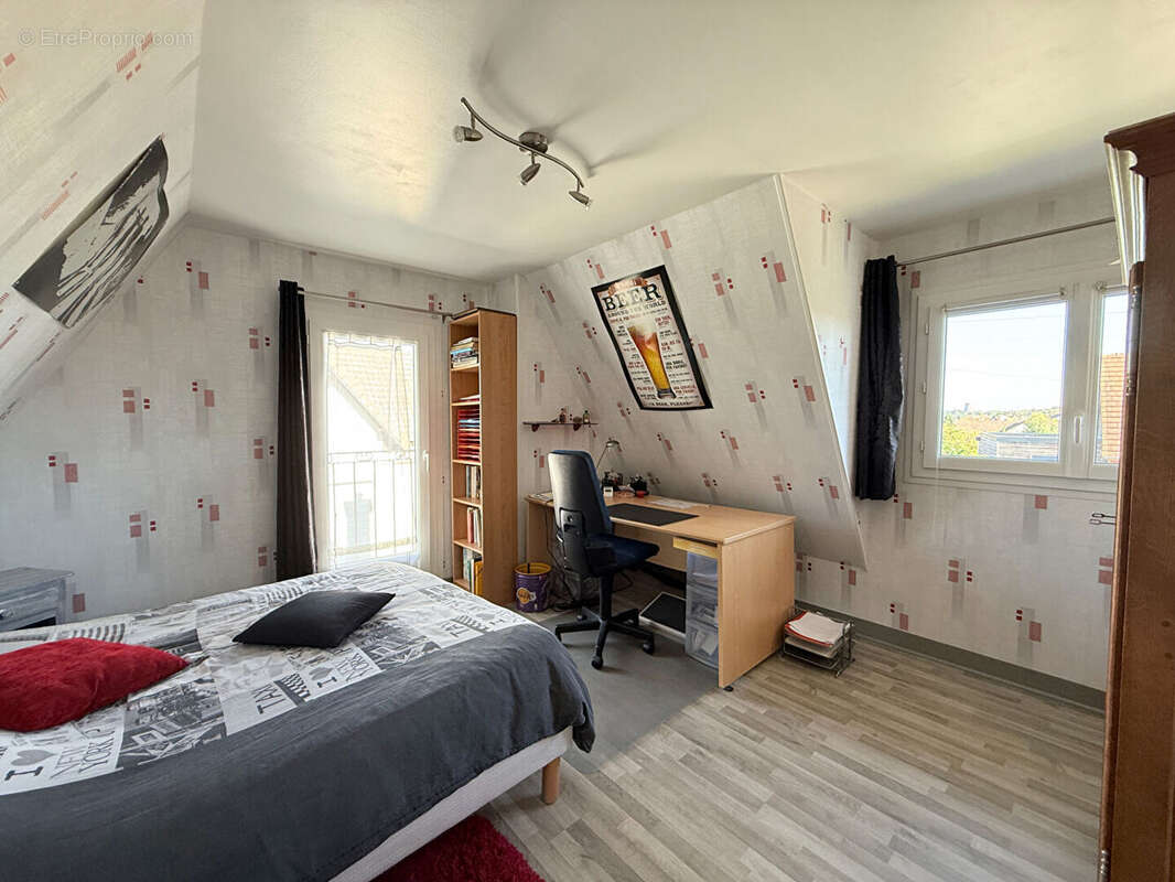 Maison à MONDEVILLE