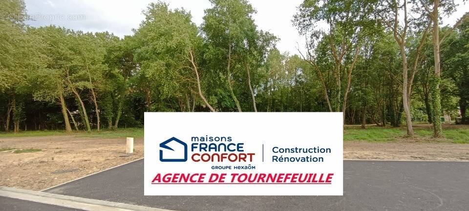 Terrain à PUJAUDRAN