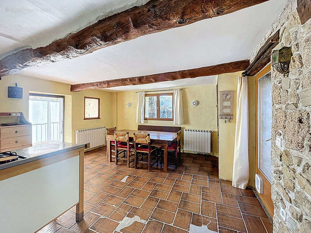 Maison à LA PALUD-SUR-VERDON