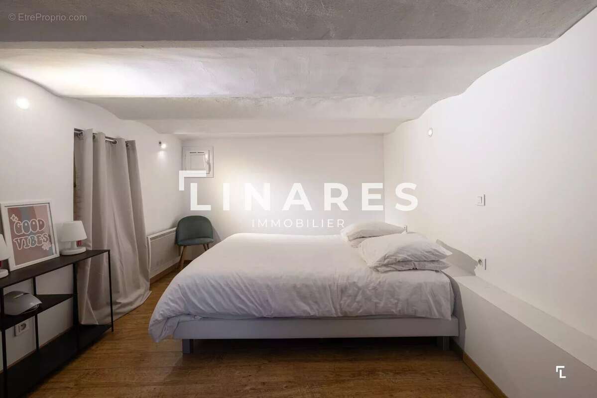 Appartement à MARSEILLE-5E